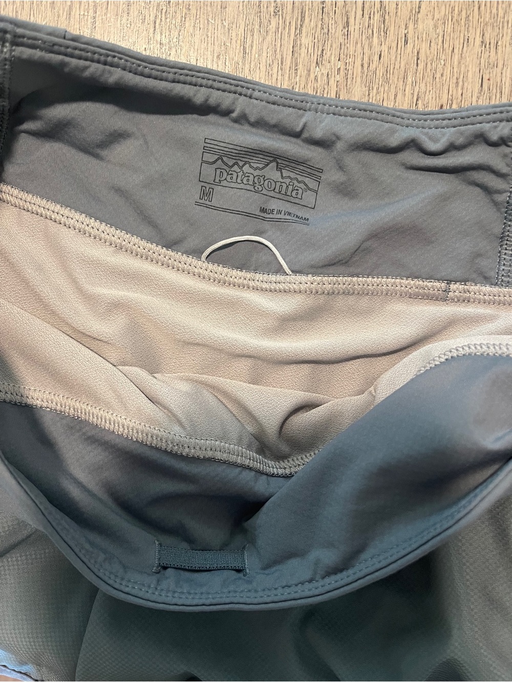 Patagonia Women's Strider Shorts 3.5" Plume Grey Size M - Picture 10 of 13